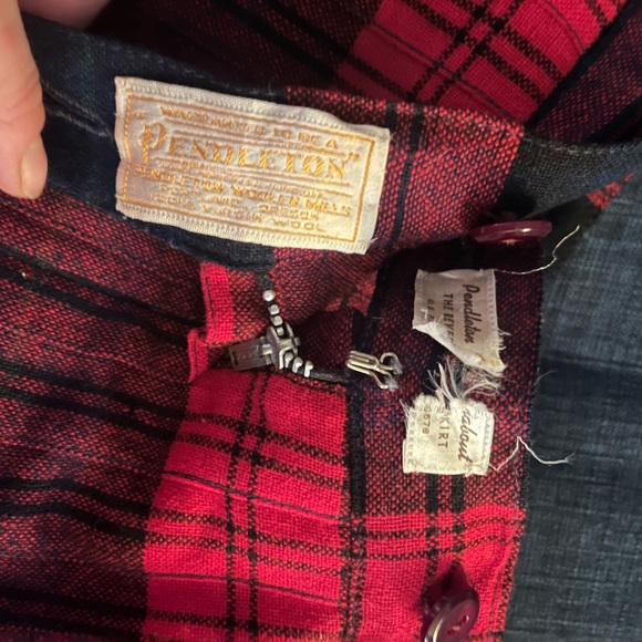 New with tags Pleated Pendleton plaid miniskirt - Picture 3 of 6